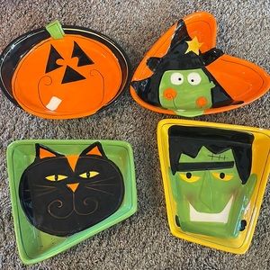 Set of 4 Halloween Dishes